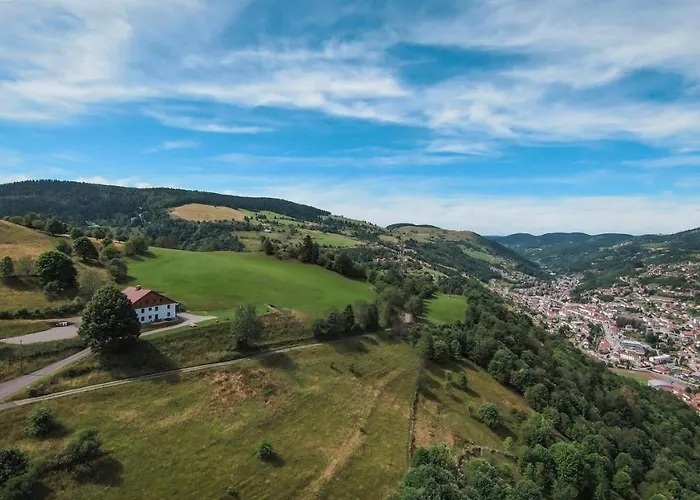 Gites De Moyenmont
